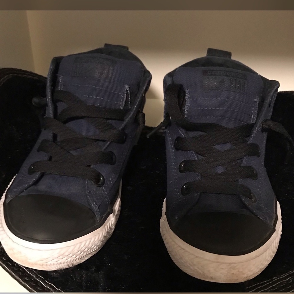 Converse:  Boys Sneakers